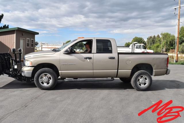 Image of Dodge Ram 2500 equipment image 2