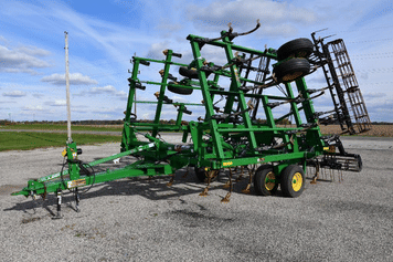 Main image John Deere 2210