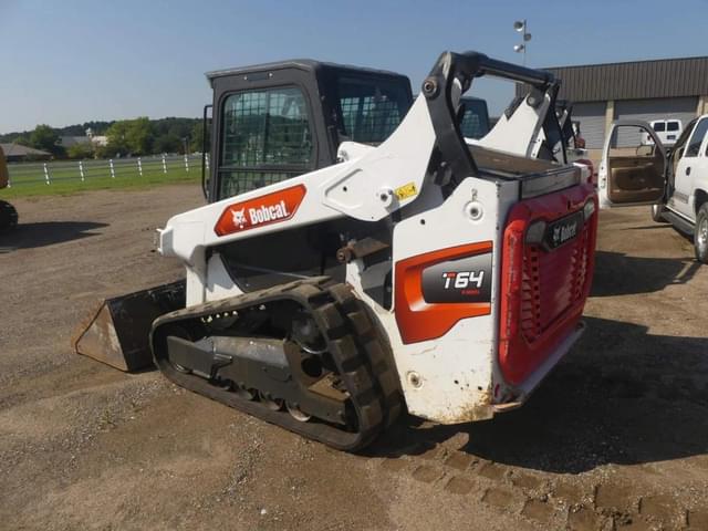 Image of Bobcat T64 equipment image 3