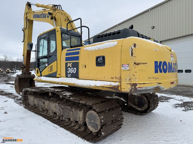Image of Komatsu PC360LC-10 equipment image 4