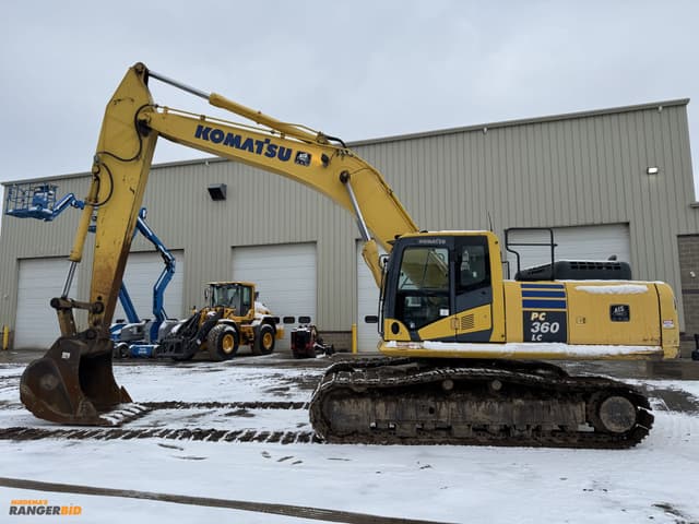Image of Komatsu PC360LC-10 equipment image 3