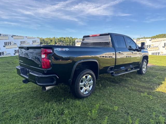 Image of Chevrolet 2500HD equipment image 3