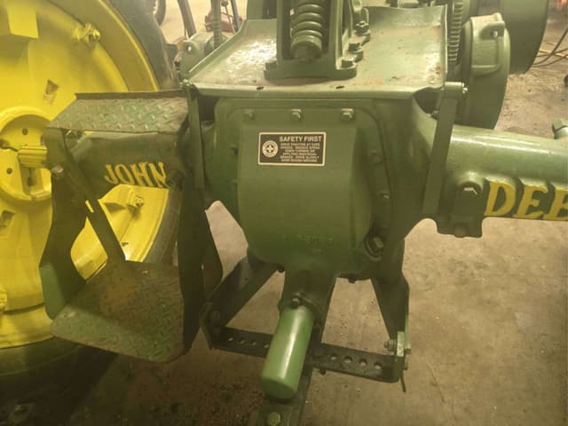 Image of John Deere B equipment image 4