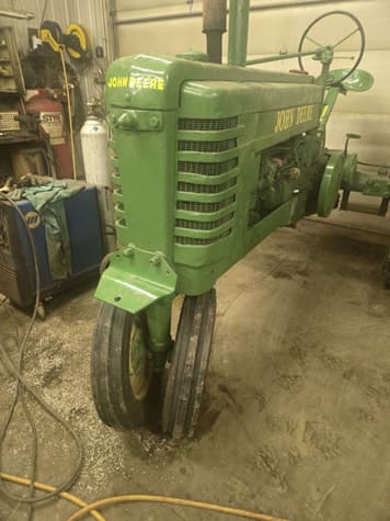 Main image John Deere B