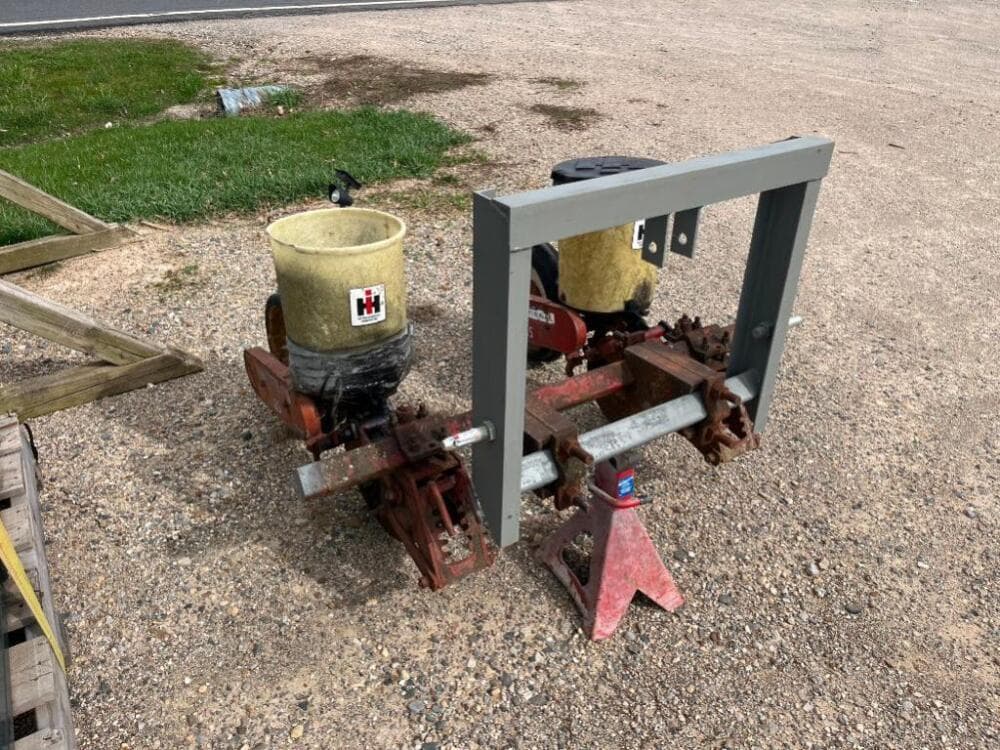 International Harvester 185 Planting Planters for Sale Tractor Zoom