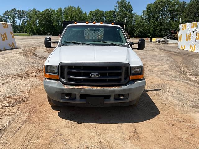 Image of Ford F-350 equipment image 1