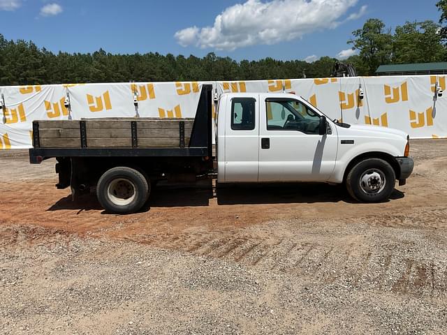 Image of Ford F-350 equipment image 3