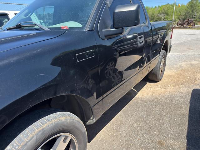 Image of Ford F-150 equipment image 1