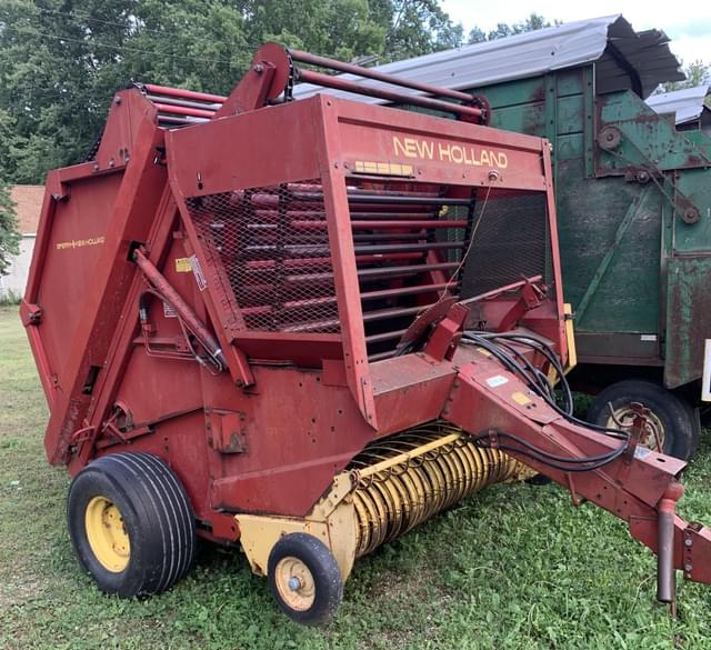 Image of New Holland 851 equipment image 1