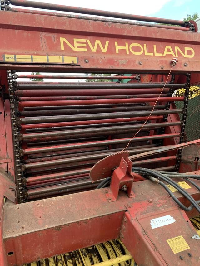 Image of New Holland 851 equipment image 2