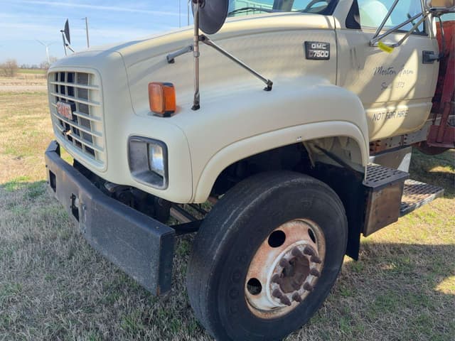 Image of GMC 7500 equipment image 1