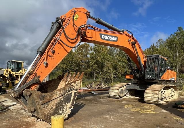 Image of Doosan DX490LC equipment image 1