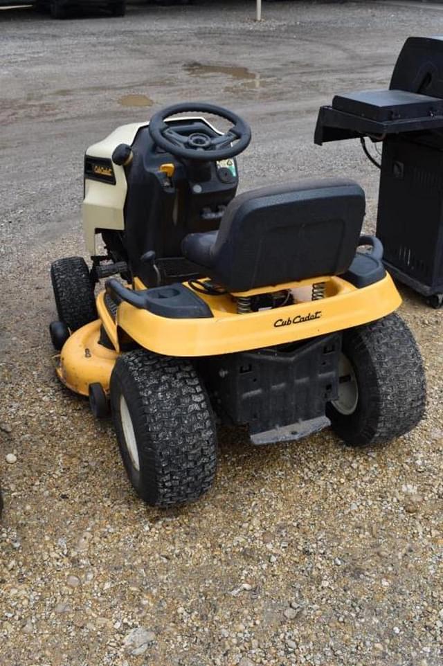 Image of Cub Cadet LTX1040 equipment image 2