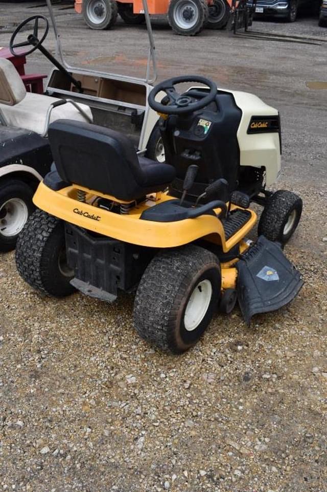 Image of Cub Cadet LTX1040 equipment image 3