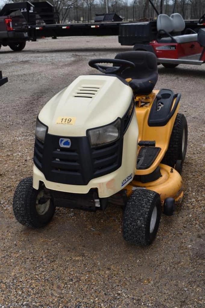 Image of Cub Cadet LTX1040 Primary image