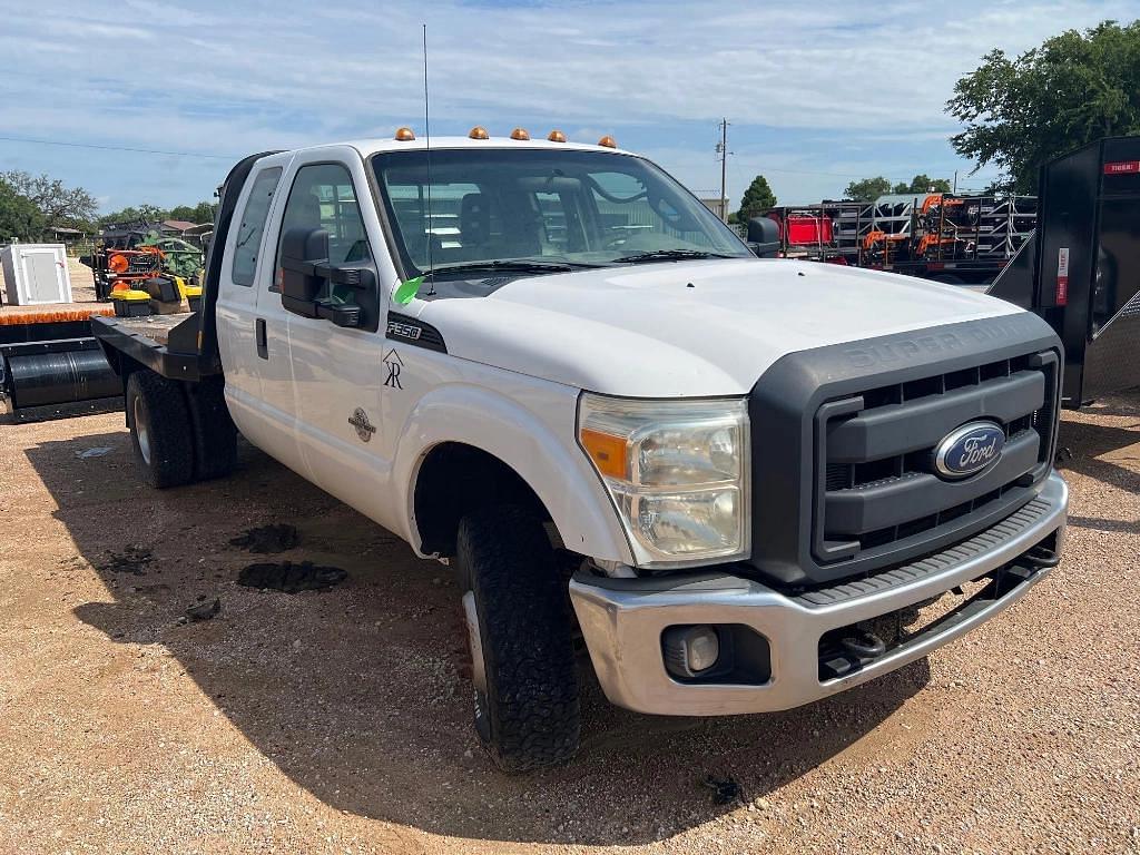 Image of Ford F-350 Primary image