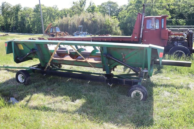 Image of John Deere 643 equipment image 3