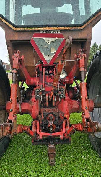 Image of International Harvester 1066 equipment image 4