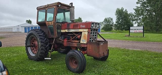Image of International Harvester 1066 equipment image 1