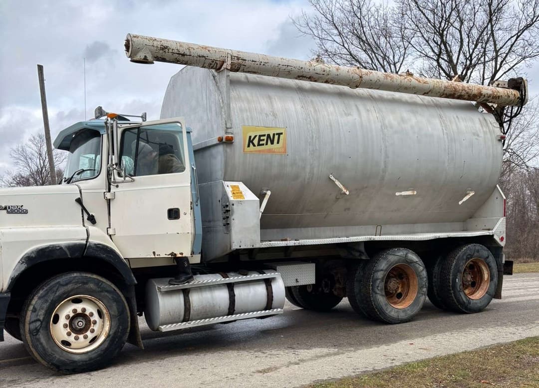 Image of Ford L9000 Primary image