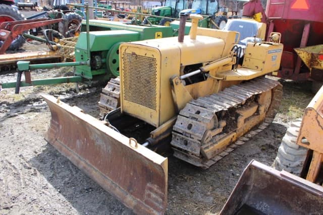Image of International Harvester 500 equipment image 2