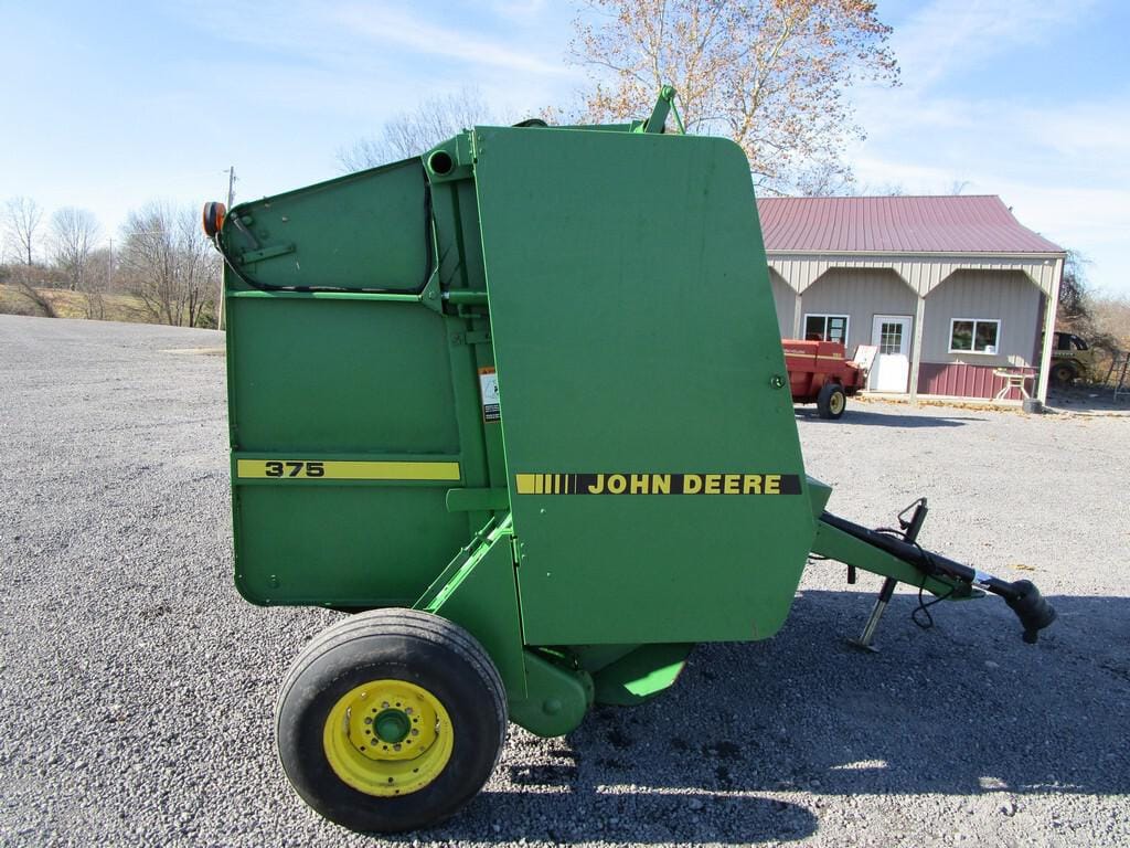 Main image John Deere 375