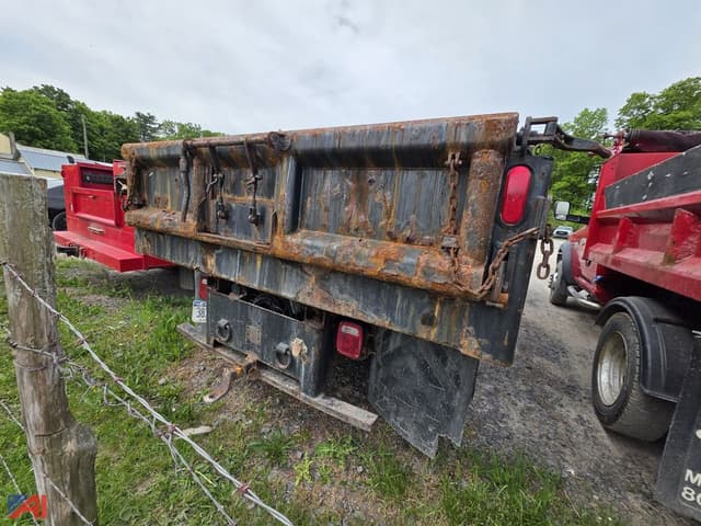 Image of GMC 3500 equipment image 3