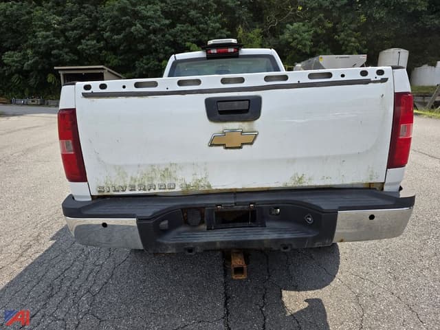 Image of Chevrolet 3500HD equipment image 3