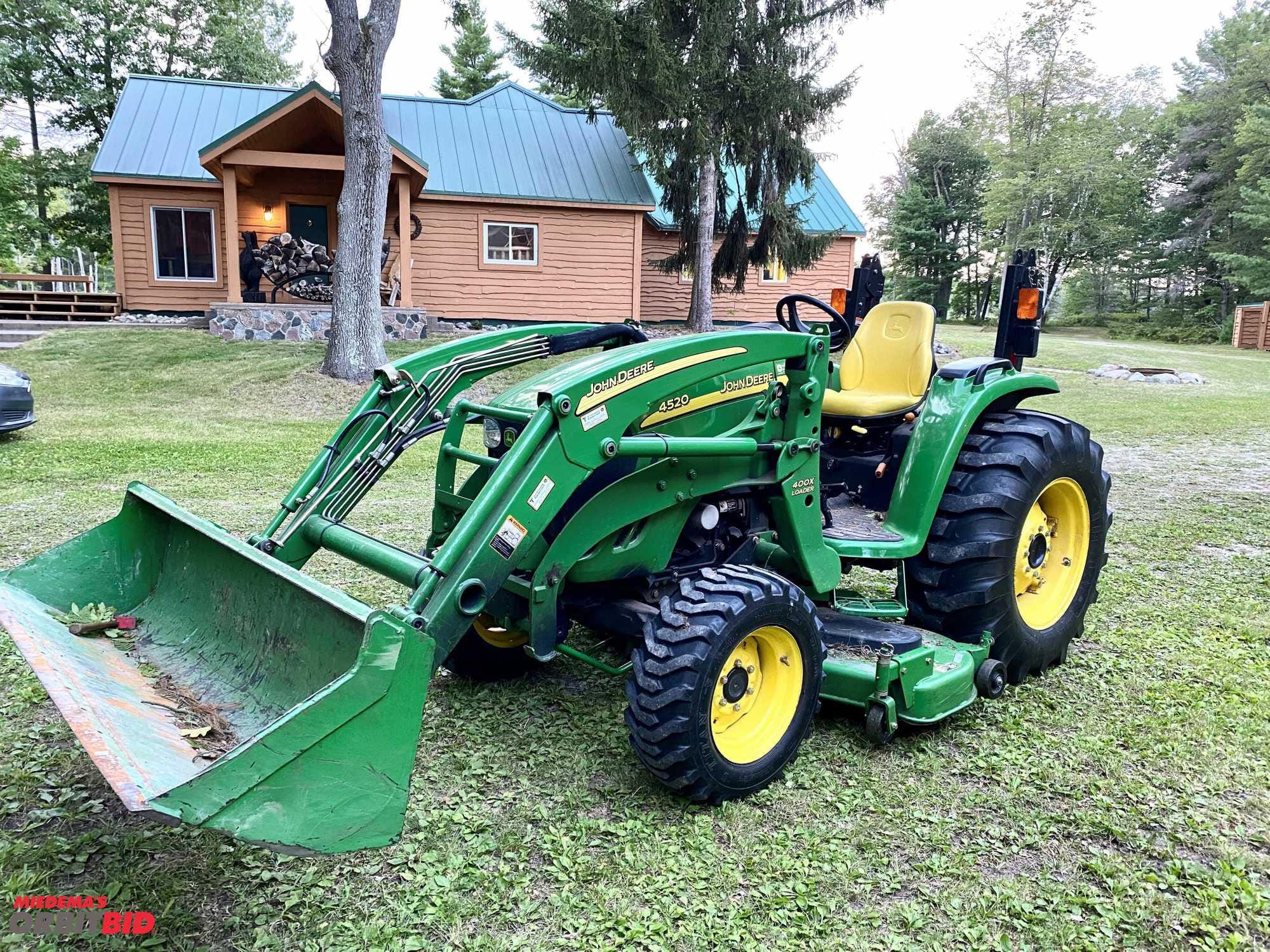 Main image John Deere 4520