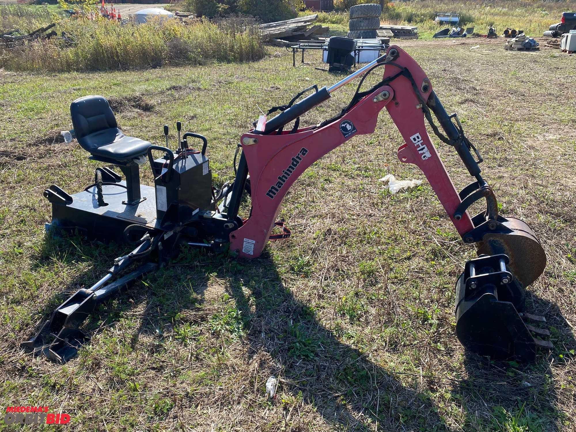 Main image Mahindra BH76