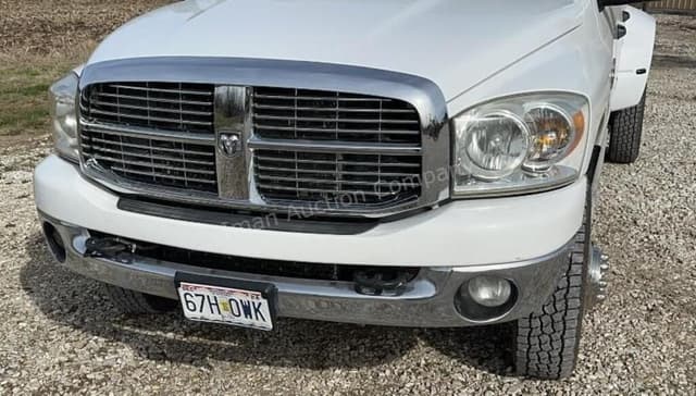 Image of Dodge Ram 3500 equipment image 1