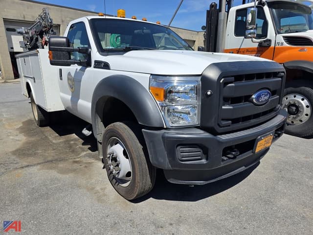 Image of Ford F-550 equipment image 2