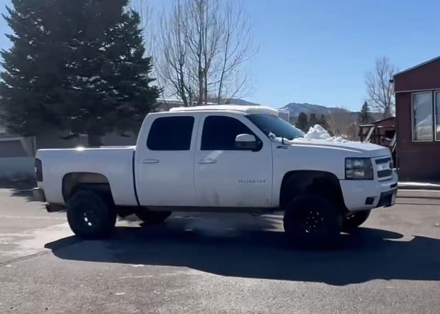 Image of Chevrolet 1500 equipment image 1