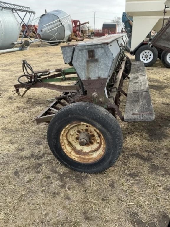 Image of John Deere B equipment image 3