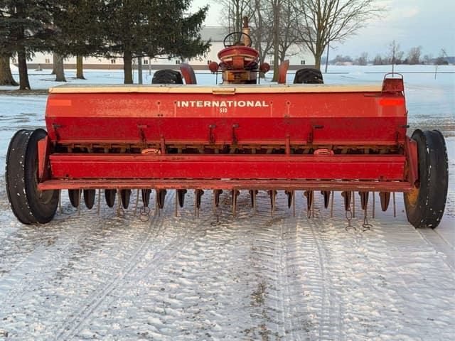 Image of International Harvester 510 equipment image 1