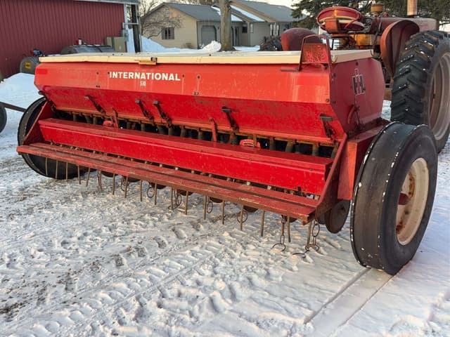 Image of International Harvester 510 equipment image 2