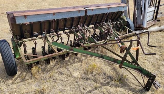 Image of John Deere Van Brunt equipment image 3