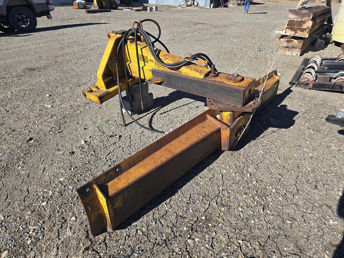 Rhino 1400 Equipment Image0