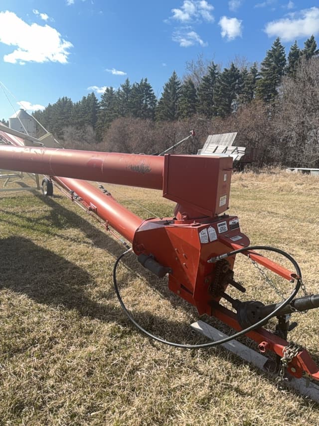 Image of Farm King 1070 equipment image 4