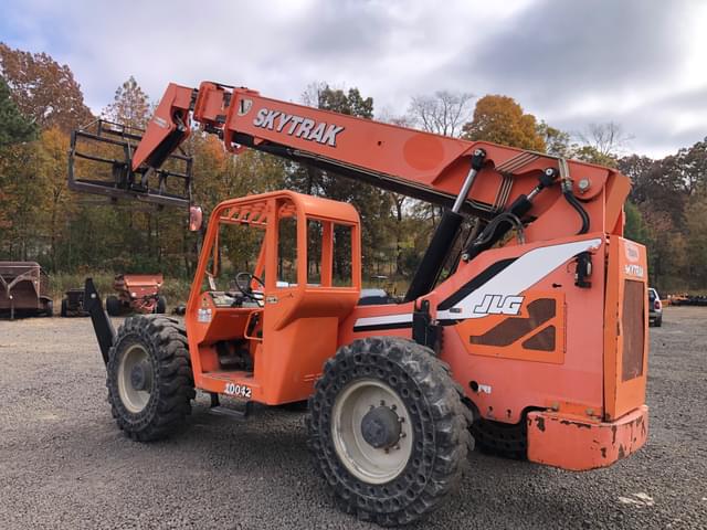 Image of Skytrak 10042 equipment image 2