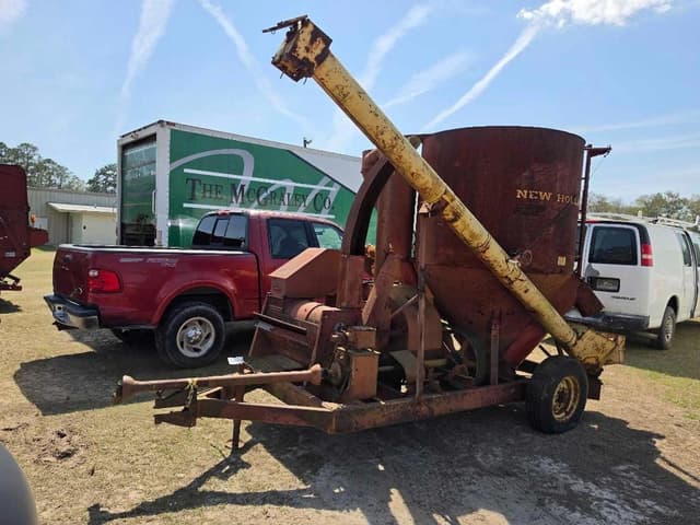 Image of New Holland 351 equipment image 1