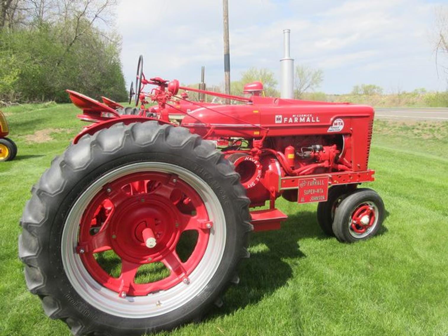 1954 Farmall Super M-TA Equipment Image0