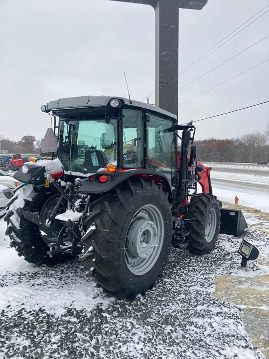 Image of Massey Ferguson 4710 equipment image 3