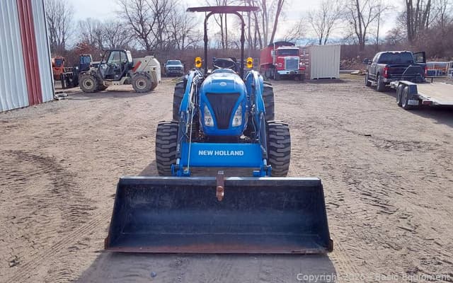 Image of New Holland Boomer 41 equipment image 2