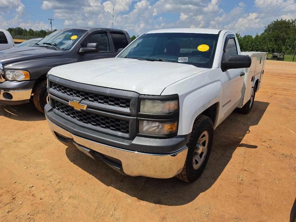 Image of Chevrolet Silverado Primary image