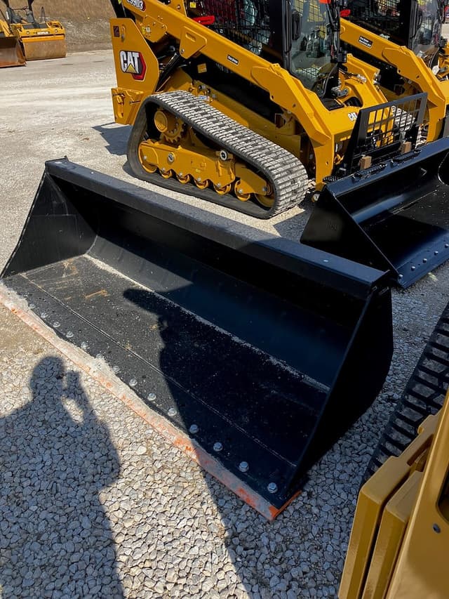 Image of Quicke 102" Euro HD Bucket equipment image 2