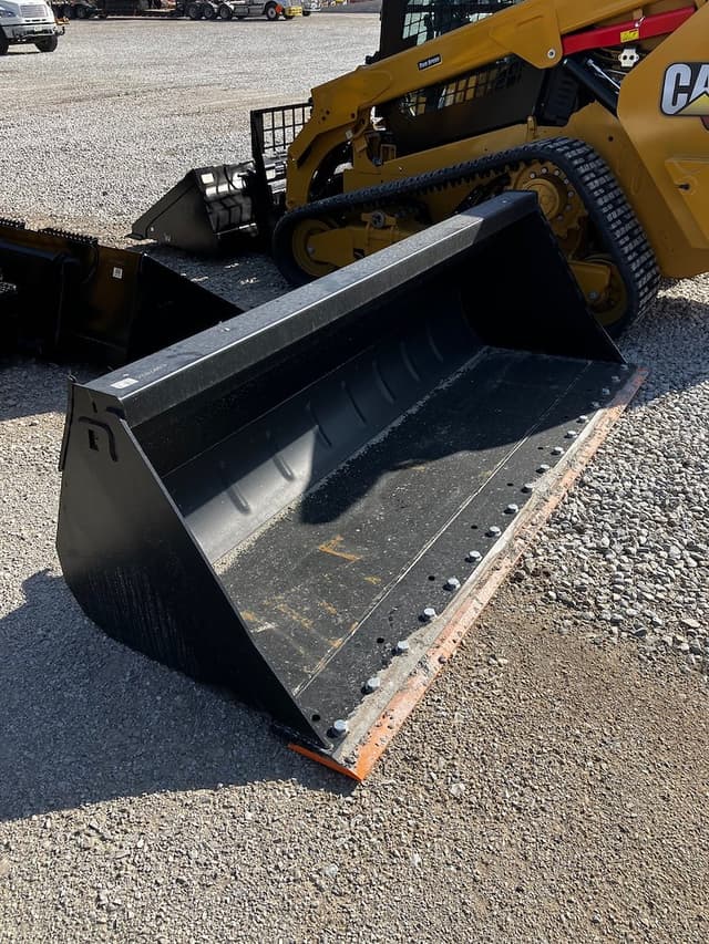 Image of Quicke 102" Euro HD Bucket equipment image 4