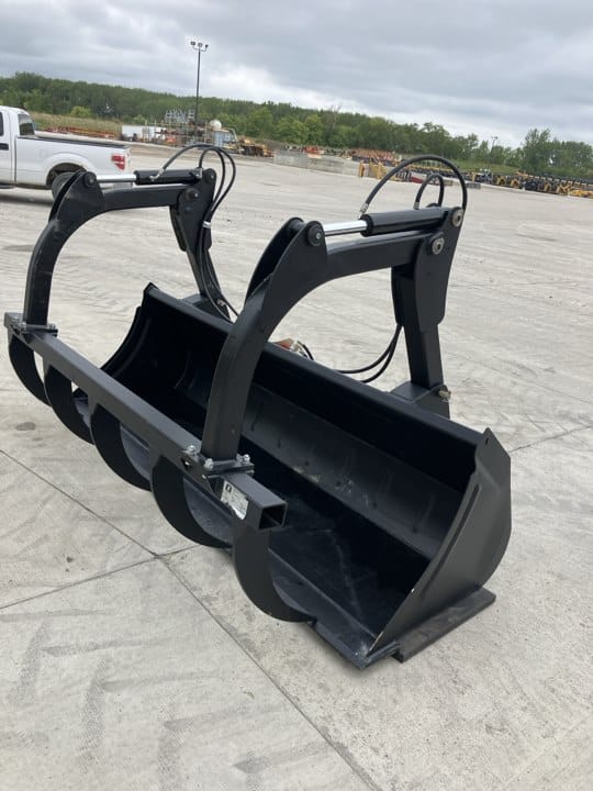 2023 Quicke 102" Euro Maxi Grapple Equipment Image0