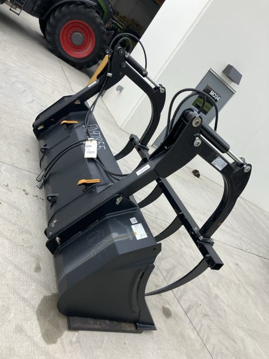 Image of Quicke 102" Euro Maxi Grapple equipment image 3