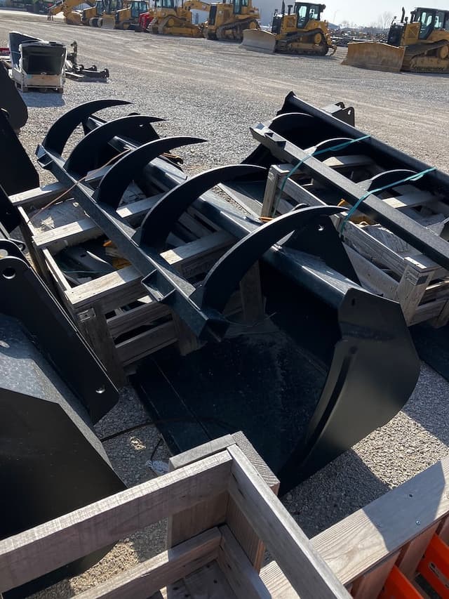 Image of Quicke 102" Euro Maxi Grapple equipment image 3